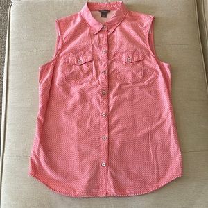 Eddie Bauer woman’s mountain ripstop sleeveless shirt